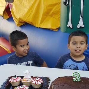 Meet your Posher, Loopy